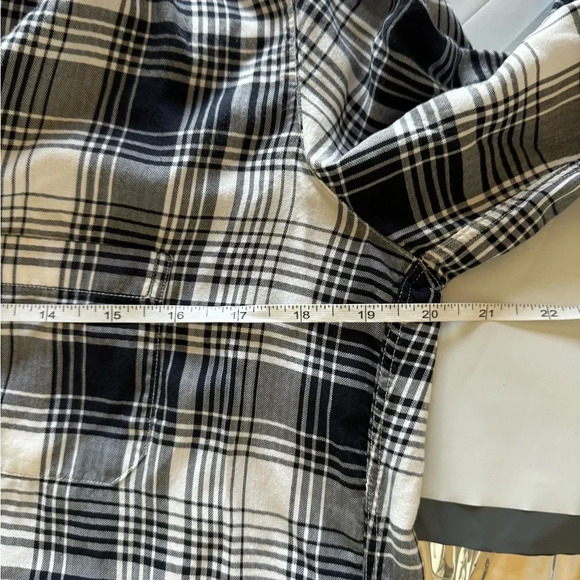 Grayson Plaid Button Up - Picture 3 of 6